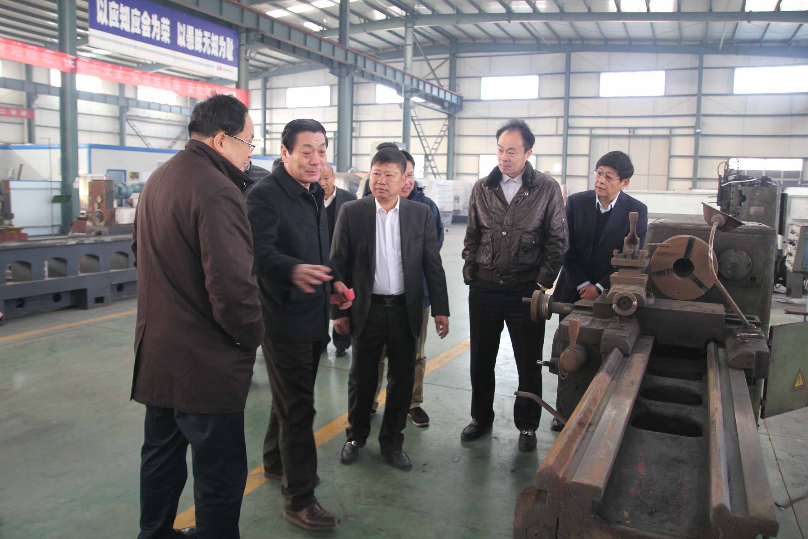 市人大常委會(huì)副主任姜繁茂調(diào)研機(jī)床再制造、節(jié)能降耗實(shí)施情況